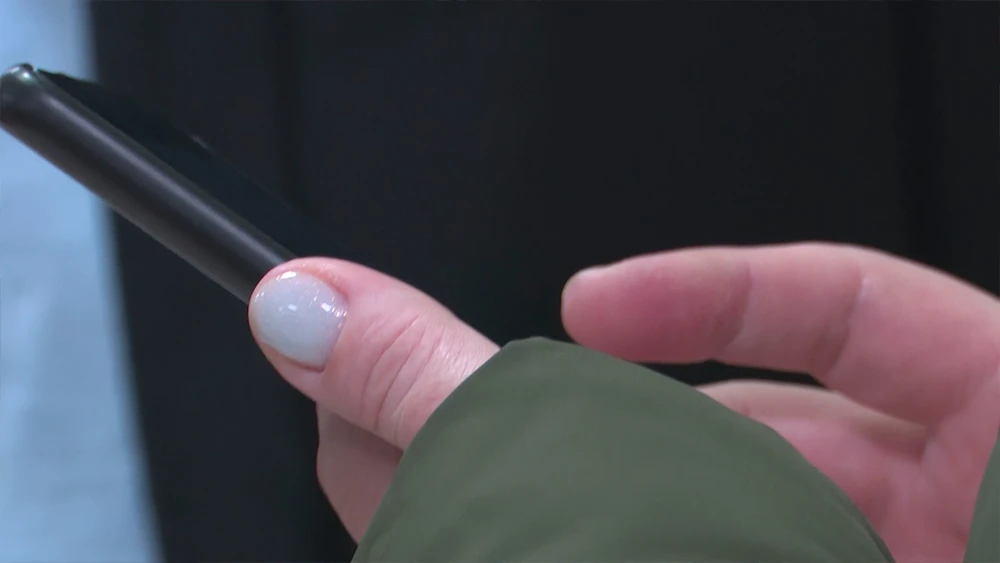 Телефон в руке