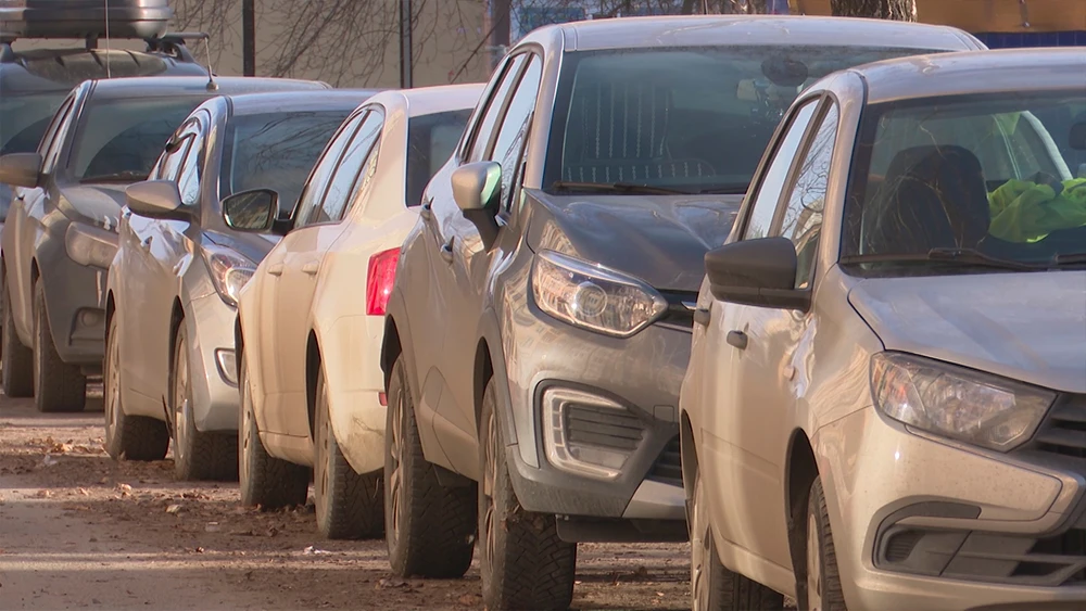 Припаркованные автомобили