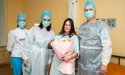 В День матери в роддом Нижнекамска доставили цветы от мэра города - НТР 24