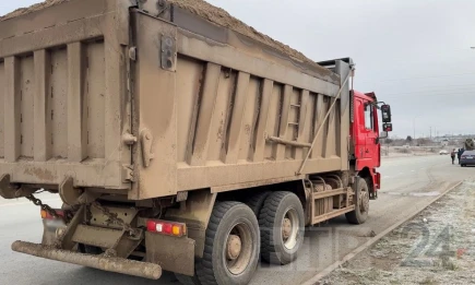 В Нижнекамске оштрафовали водителей самосвалов, перевозящих грузы без тента - НТР 24