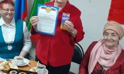 «Цветущий газон»: лучшие садоводы 5-го микрорайона Нижнекамска получили благодарности - НТР 24