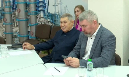 Президент Академии наук РТ посетил колледж им. Лемаева в Нижнекамске - НТР 24