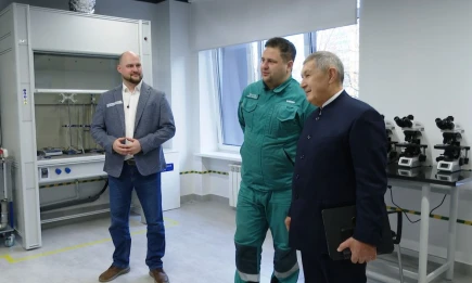 Президент Академии наук РТ Рифкат Минниханов высоко оценил взаимодействие СИБУРа и НХТИ - НТР 24