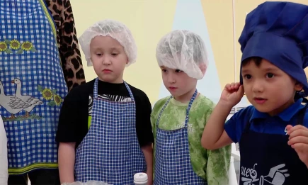 В нижнекамском детском саду № 11 прошел кулинарный мастер-класс ко Дню матери - НТР 24