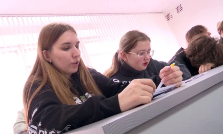 Нижнекамцы присоединились к «Большому этнографическому диктанту» - НТР 24