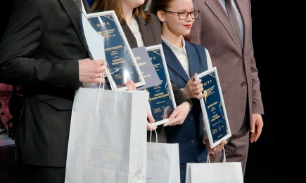В Нижнекамске заканчивается приём заявок на именную стипендию главы района - НТР 24