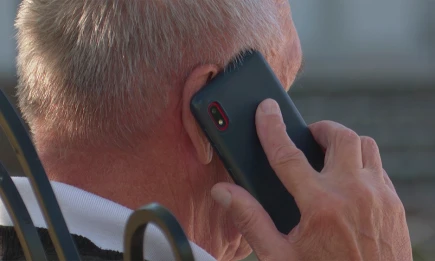 Эксперт КФУ рассказал, как помочь пожилым людям освоить смартфоны - НТР 24