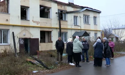 В Усадах жильцы дома, поврежденного взрывом газа, год спустя остаются без жилья - НТР 24