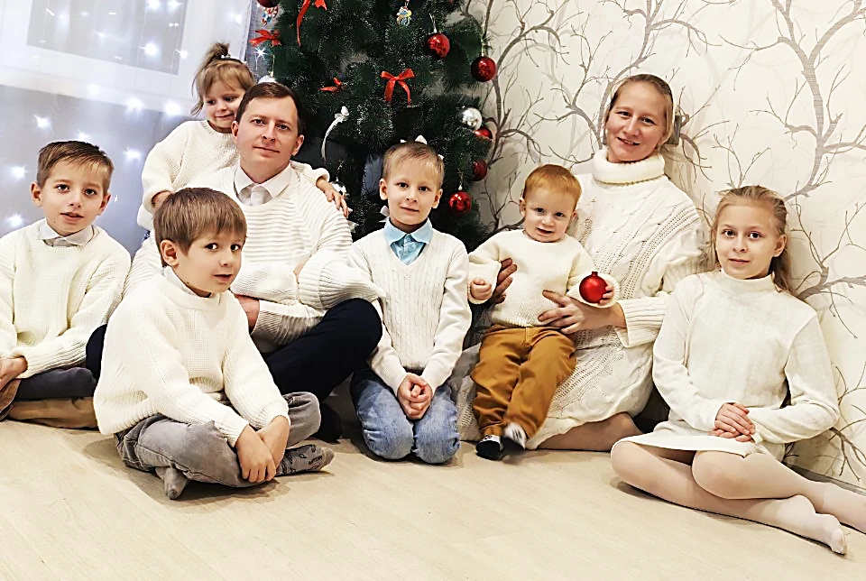 В Нижнекамске за 2025 год в почти 300 семьях появился третий ребёнок