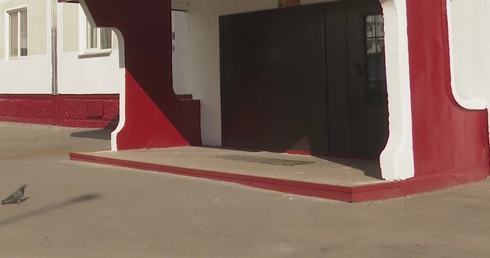 подъезд жилого дома