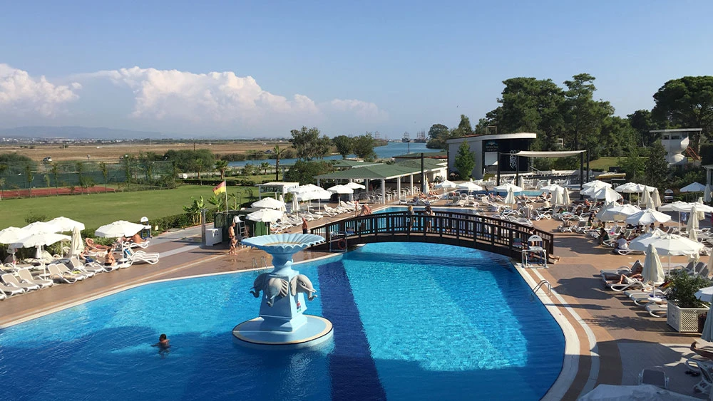 Бассейн в Турции