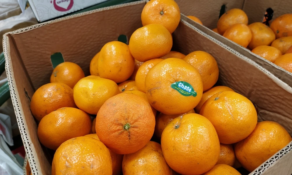 Мандарины в супермаркете