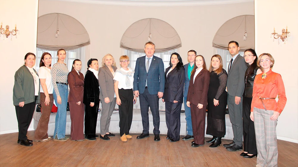 Альмир Абашев провел встречу с выпускниками