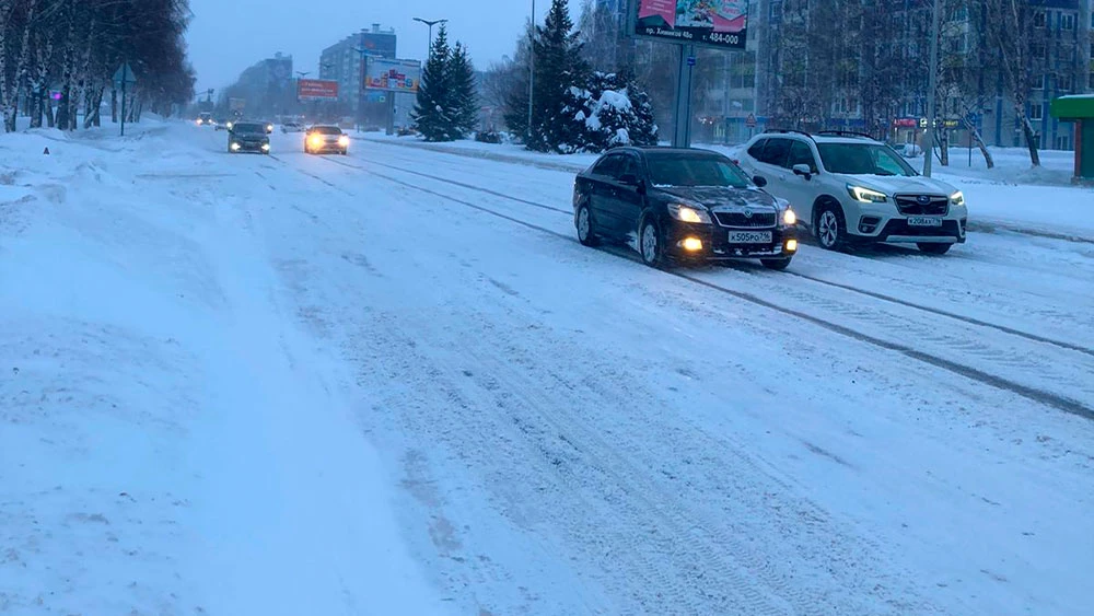 Зимняя дорога в Нижнекамске