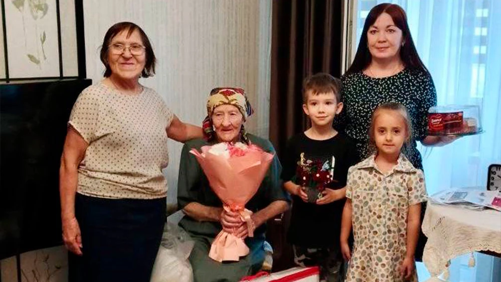 Екатерина Васильева с родственниками