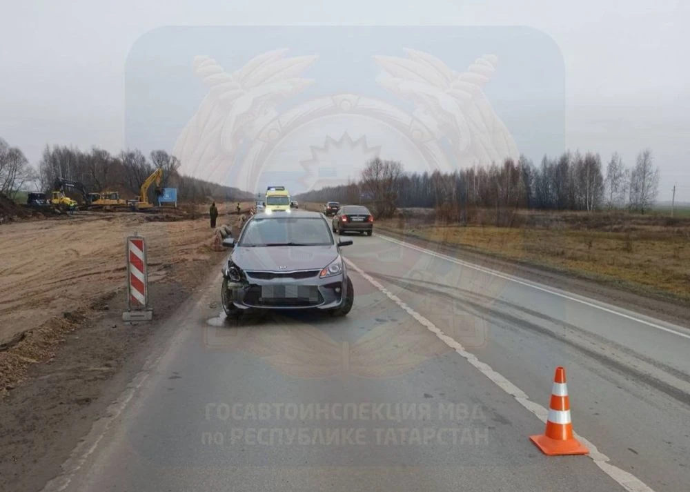 КИА на дороге