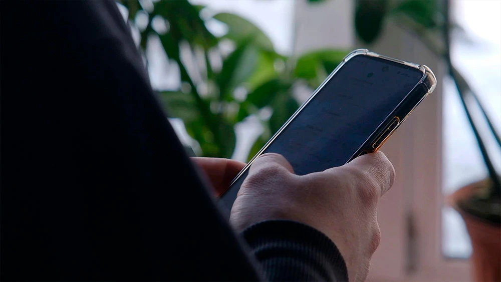Смартфон в руках