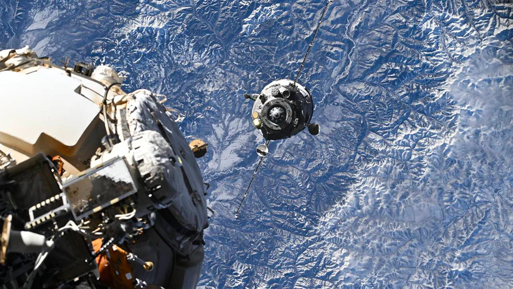 Расстыковка корабля «Союз МС-27» с МКС