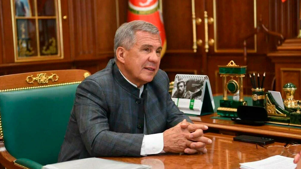 Раис Татарстана Рустам Минниханов