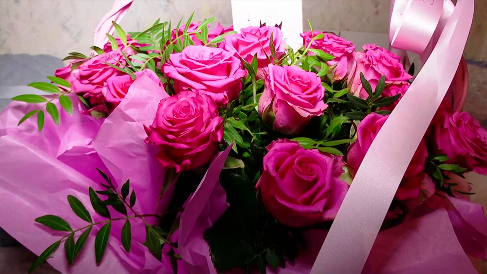 Букет розовых роз