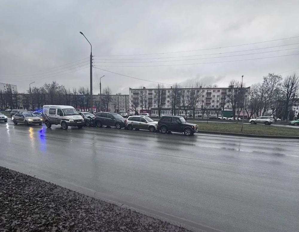 массовое дтп на пр. химиков в нижнекамске 3 декабря