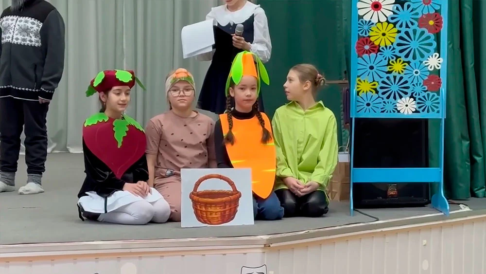 Юные артисты на сцене всероссийского фестиваля театральных коллективов «Язык. Культура. Творчество»