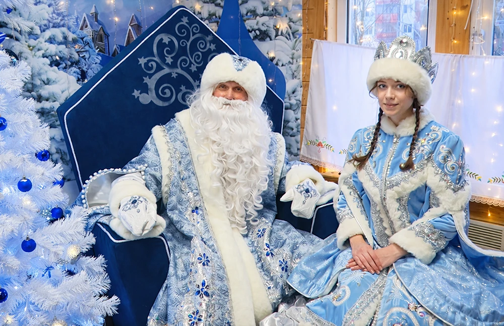 Дед Мороз и Снегурочка