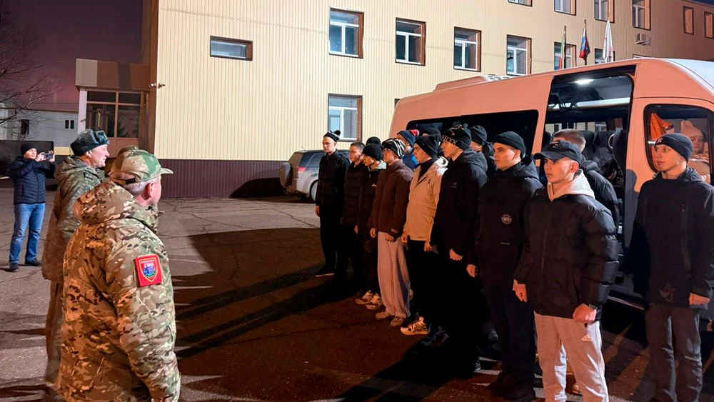 Отправка призывников на службу в армию из Нижнекамска