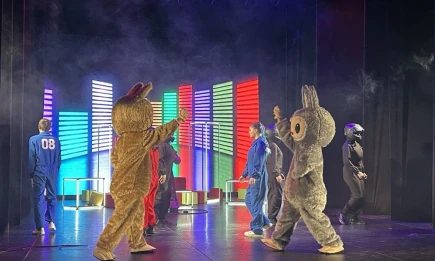 Гаджеты против реальности: нижнекамский театр представил премьеру для школьников - телеканал НТР 24