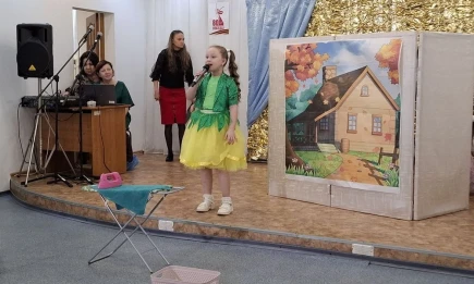 «Неописуемое счастье»: дошколята-волонтеры выступили для пожилых людей в центре «Милосердие» - НТР 24