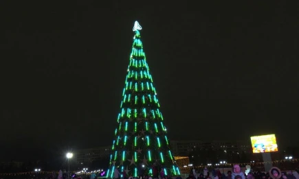 График открытия ёлок в Нижнекамске - телеканал НТР 24