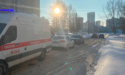 В Нижнекамске бабушка переходила дорогу в неположенном месте и попала под авто - телеканал НТР 24