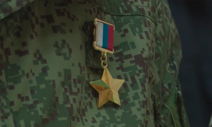 Радмир Беляев поздравил нижнекамцев с Днём Героев Отечества - телеканал НТР 24