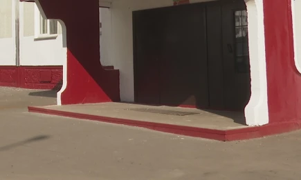 Полиция Альметьевска нашла женщину, оставившую младенца в подъезде — это его бабушка - телеканал НТР 24