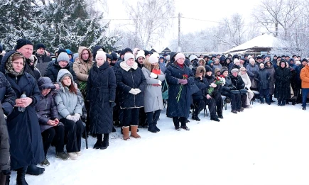 В Шереметьевке состоялась траурная церемония прощания с погибшими главой и водителем - телеканал НТР 24