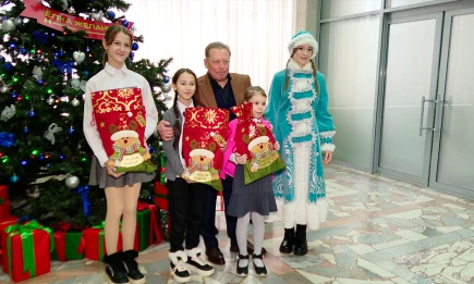 В Нижнекамске депутат Госдумы исполнил желания детей в рамках «Ёлки желаний» - телеканал НТР 24