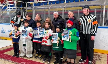 Награды первого турнира памяти Гаяза Сахапова разыграли 6 команд - телеканал НТР 24