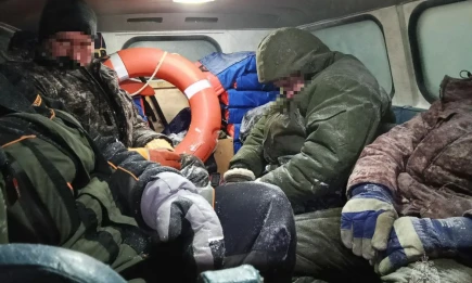 Шесть рыбаков застряли на острове из-за тонкого льда в Татарстане - телеканал НТР 24