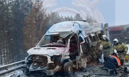 Две пассажирки микроавтобуса погибли в массовом ДТП на трассе в Татарстане - телеканал НТР 24