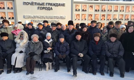 В Нижнекамске чествовали первостроителей в день прибытия санно-тракторного поезда - телеканал НТР 24