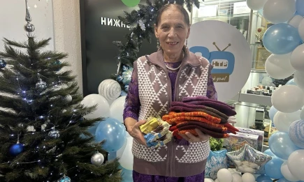 Тёплые и сладкие подарки: Гибадуллины и Рахима Газизова поддержали акцию «Стань Дедом Морозом!» - телеканал НТР 24