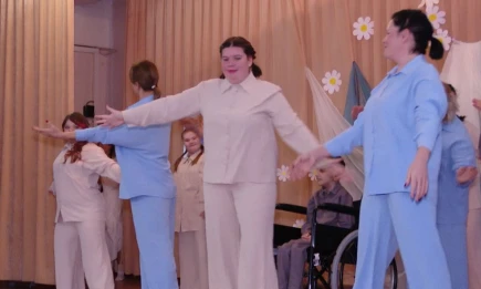 Танец как терапия: «Солнечные ангелы» впервые выступили перед публикой - телеканал НТР 24