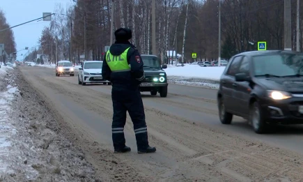 «Встречная полоса»: в Нижнекамском районе выявили 20 нарушителей за время рейда - телеканал НТР 24