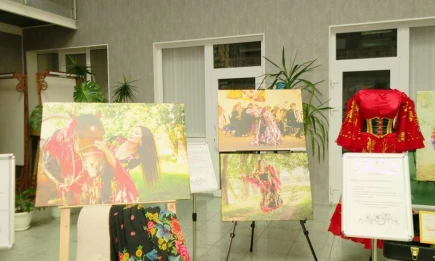 В Нижнекамске открылась выставка памяти Венеры Ферарь - НТР 24