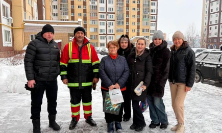 Жители Нижнекамска поздравили работников сферы ЖКХ с Новым годом - телеканал НТР 24