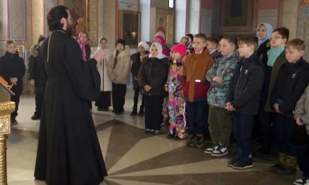 Школьники в храме: в Нижнекамске священник рассказал детям о вреде мата - НТР 24