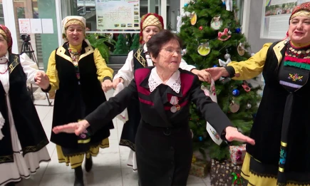 Нижнекамской поэтессе и педагогу Анастасии Усачевой исполнилось 90 лет - телеканал НТР 24