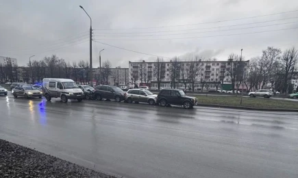 Утром в Нижнекамске произошло массовое ДТП - НТР 24