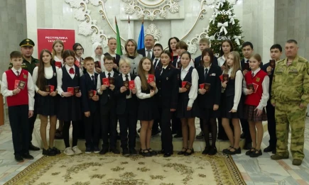 В Нижнекамске торжественно вручили первые паспорта - телеканал НТР 24