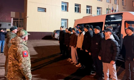 16 нижнекамцев отправились на военную службу в рамках осеннего призыва - НТР 24